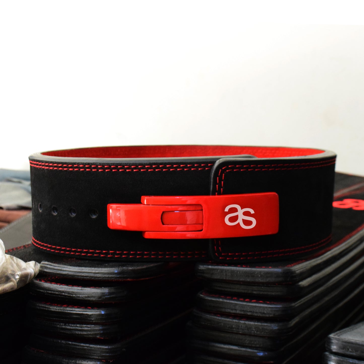 Aaylans Weightlifting Lever Belt Made of Genuine Cow Leather 13mm Thick Heavy duty Belt for Men & Women Lower Back Support for Gym Workouts Deadlifts Squats Powerlifting (Black (Red Buckle))
